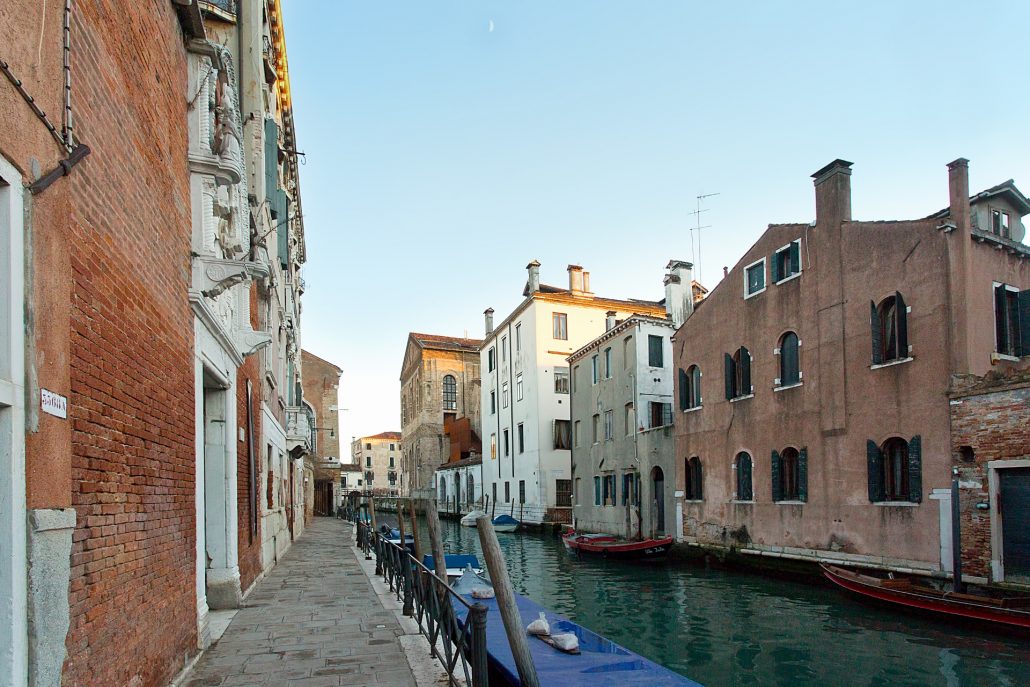 Cabernet Apartment-008